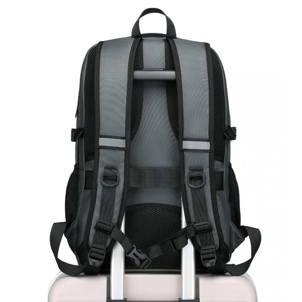 EM2130 - KONO FUNCTIONAL TRAVEL BACKPACK WITH USB CHARGING PORT - GREY