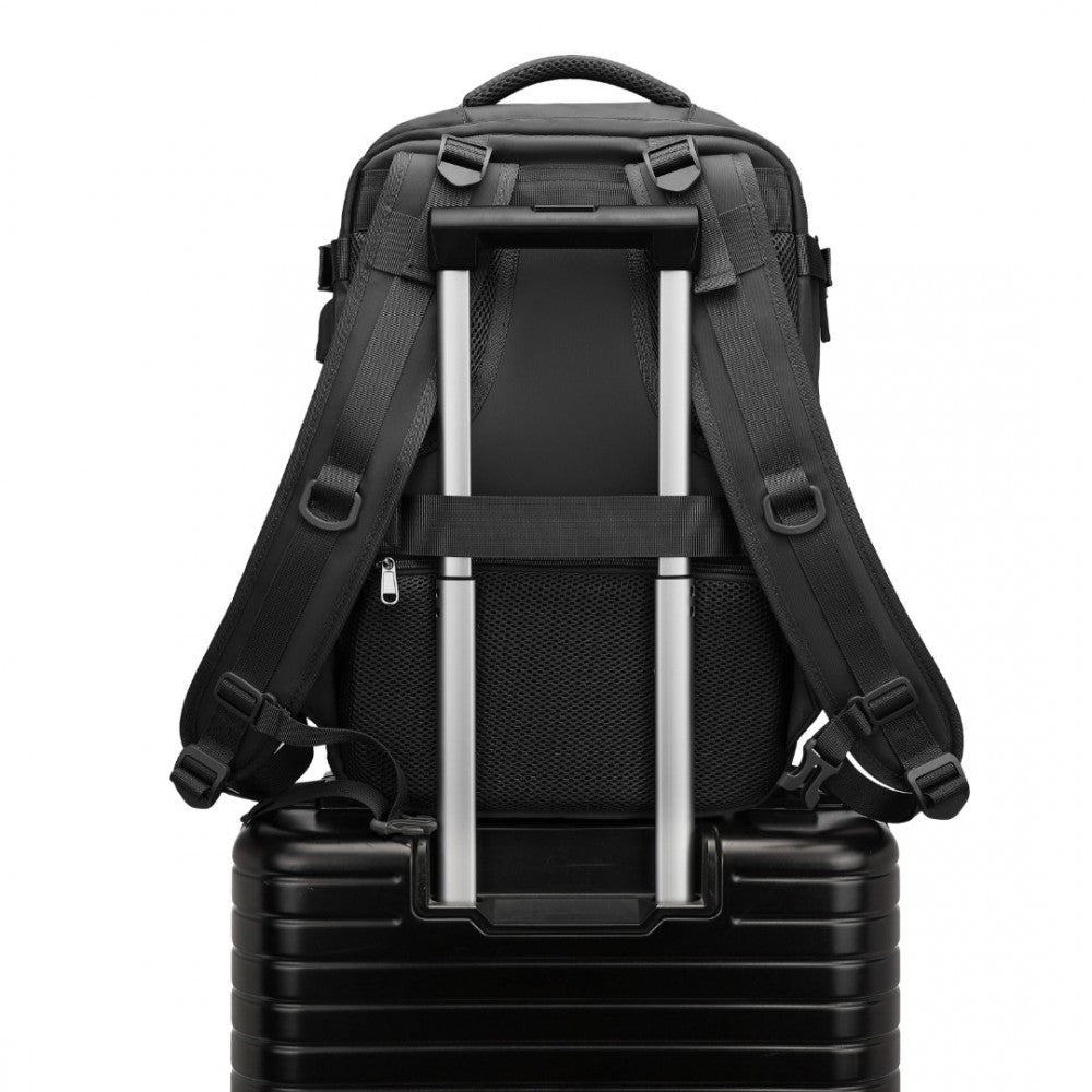 EQ2344 - KONO MULTI-FUNCTIONAL BREATHABLE TRAVEL BACKPACK WITH USB CHARGING PORT AND SEPARATE SHOE COMPARTMENT - BLACK